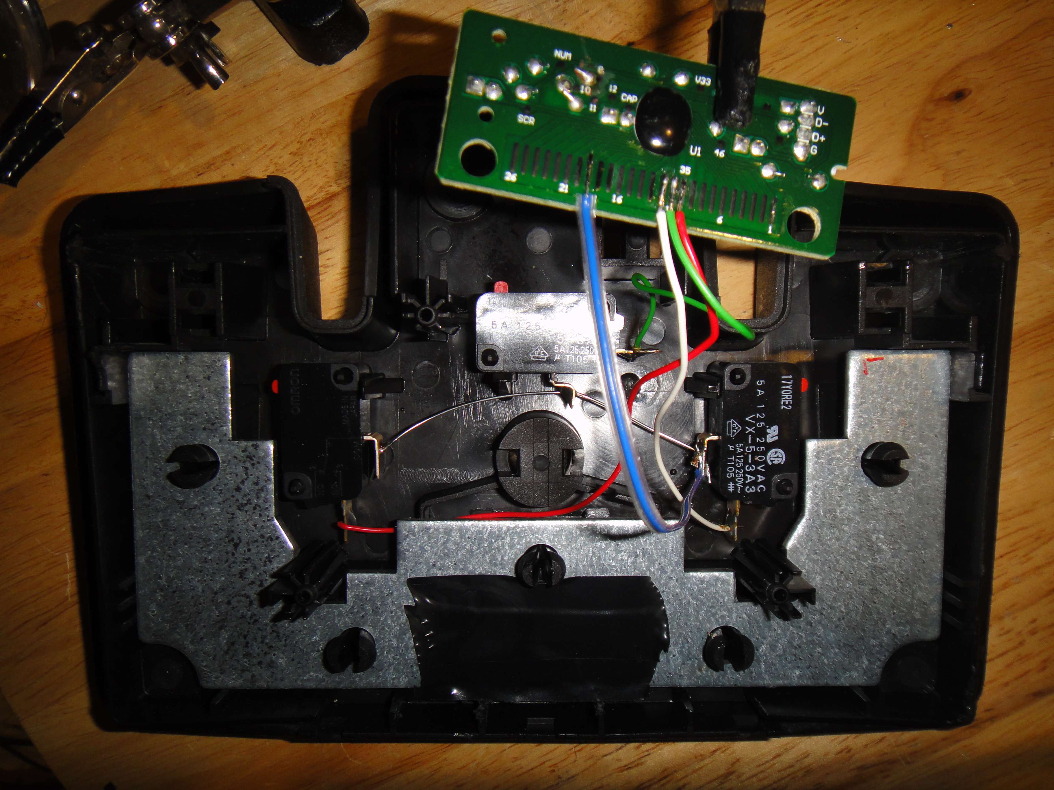 Phillips LFH-0210 dictation pedal turned into custom HID input device (HP KU-0316 keyboard mod)